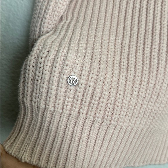 Lululemon Bring the Cozy Turtleneck Cable Knit Sweater Women's 8 Cabin Core - Picture 4 of 7